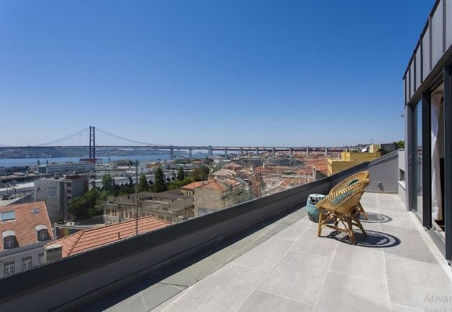 Apartment in Lisbon - Terrace Duplex River View