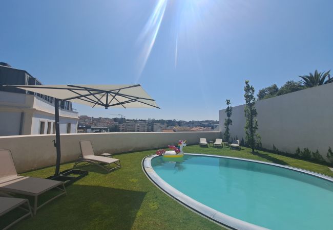 Apartment in Lisbon - Garden Swimming Pool Apartment