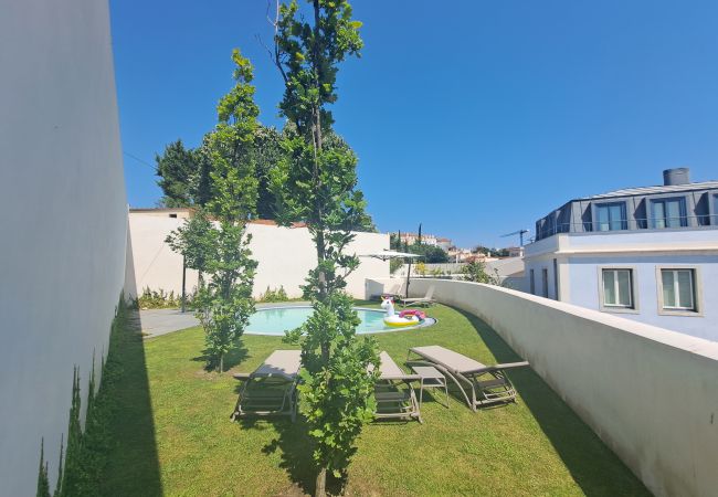 Apartment in Lisbon - Garden Swimming Pool Apartment