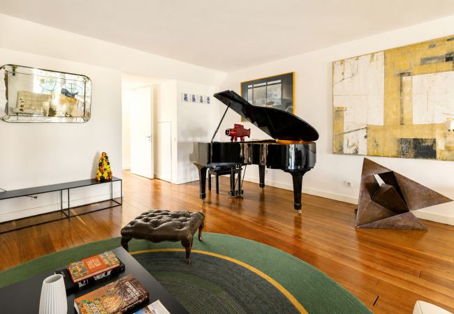 Terraced House in Lisbon - Top Luxury Design Townhouse Pool